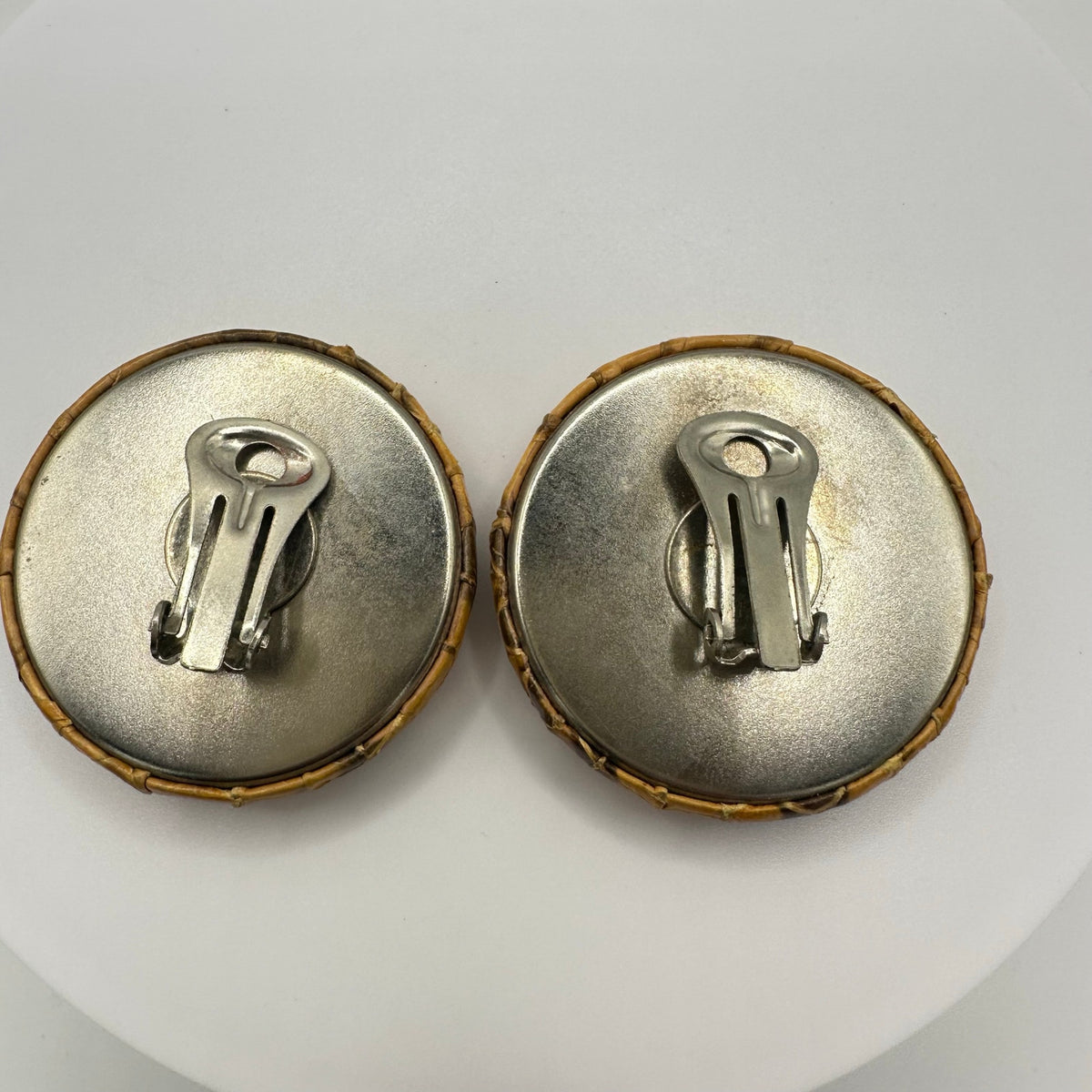 1980s vintage genuine snake skin snakeskin leather yellow disc clip on earrings