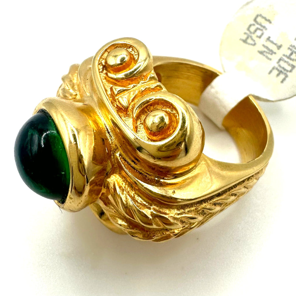 NWT Made in USA vintage gold plated green glass cabochon cocktail ring size 7