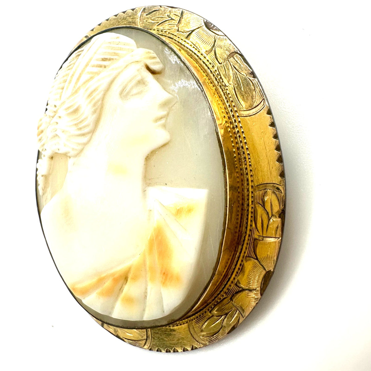 Antique Edwardian gold filled and gilt genuine carved shell cameo brooch