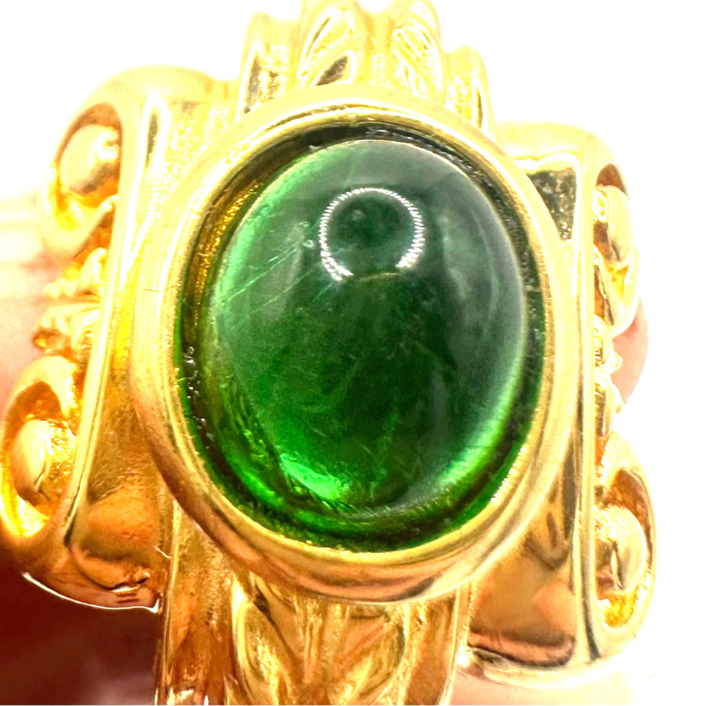 NWT Made in USA vintage gold plated green glass cabochon cocktail ring size 7