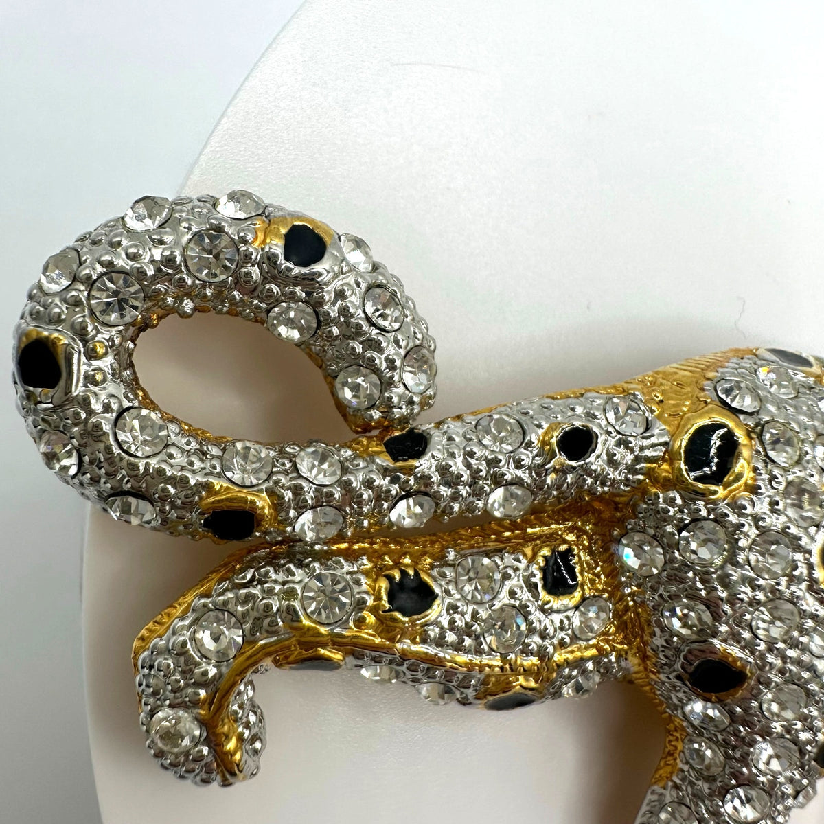 Vintage gold tone clear rhinestones black enamel leopard big cat figural brooch