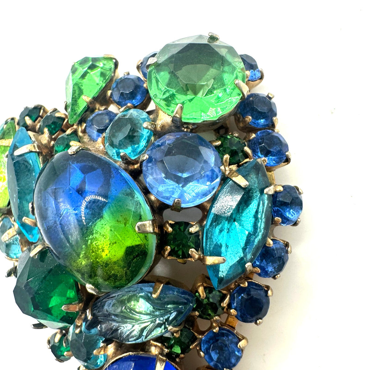 Vintage gold tone multicolor green blue rhinestones art glass heart brooch