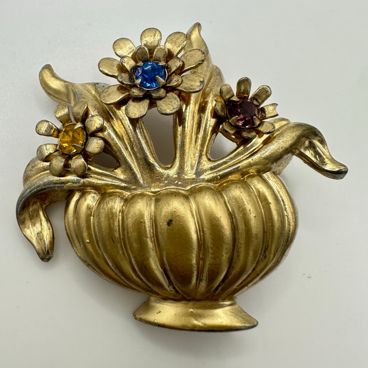 Coro vintage 1940s gold tone multicolor rhinestones flowers floral basket brooch