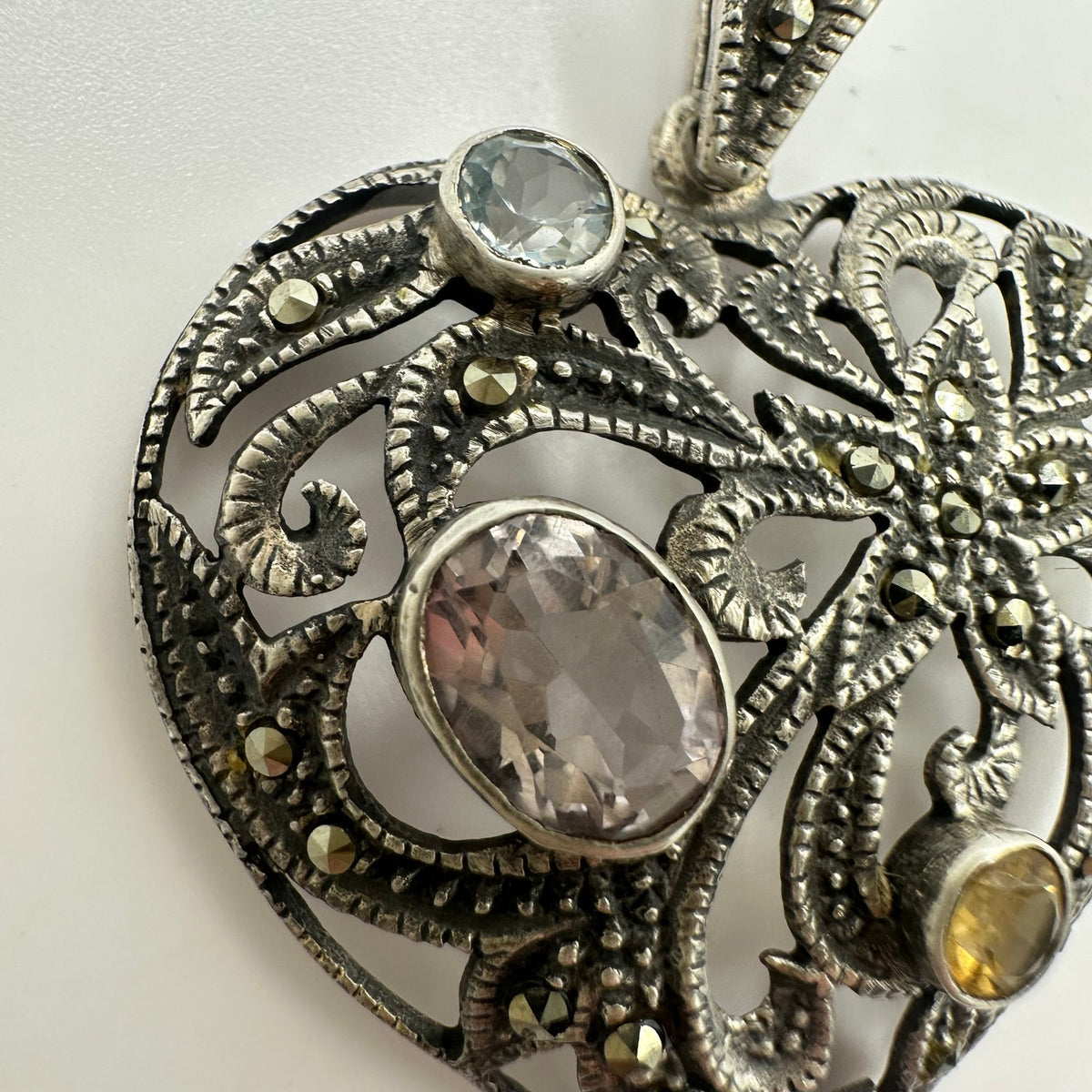 SU vintage 925 sterling silver marcasite genuine gemstones heart pendant