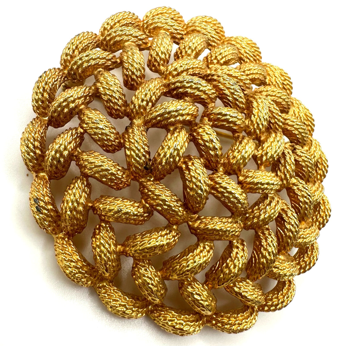 Monet vintage gold tone twisted rope round circle circular domed 3D brooch