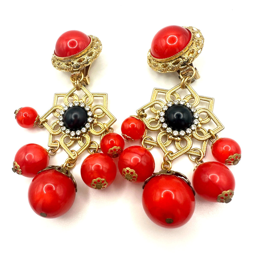 Vintage gold tone red moonglow lucite beaded dangle statement clip on earrings