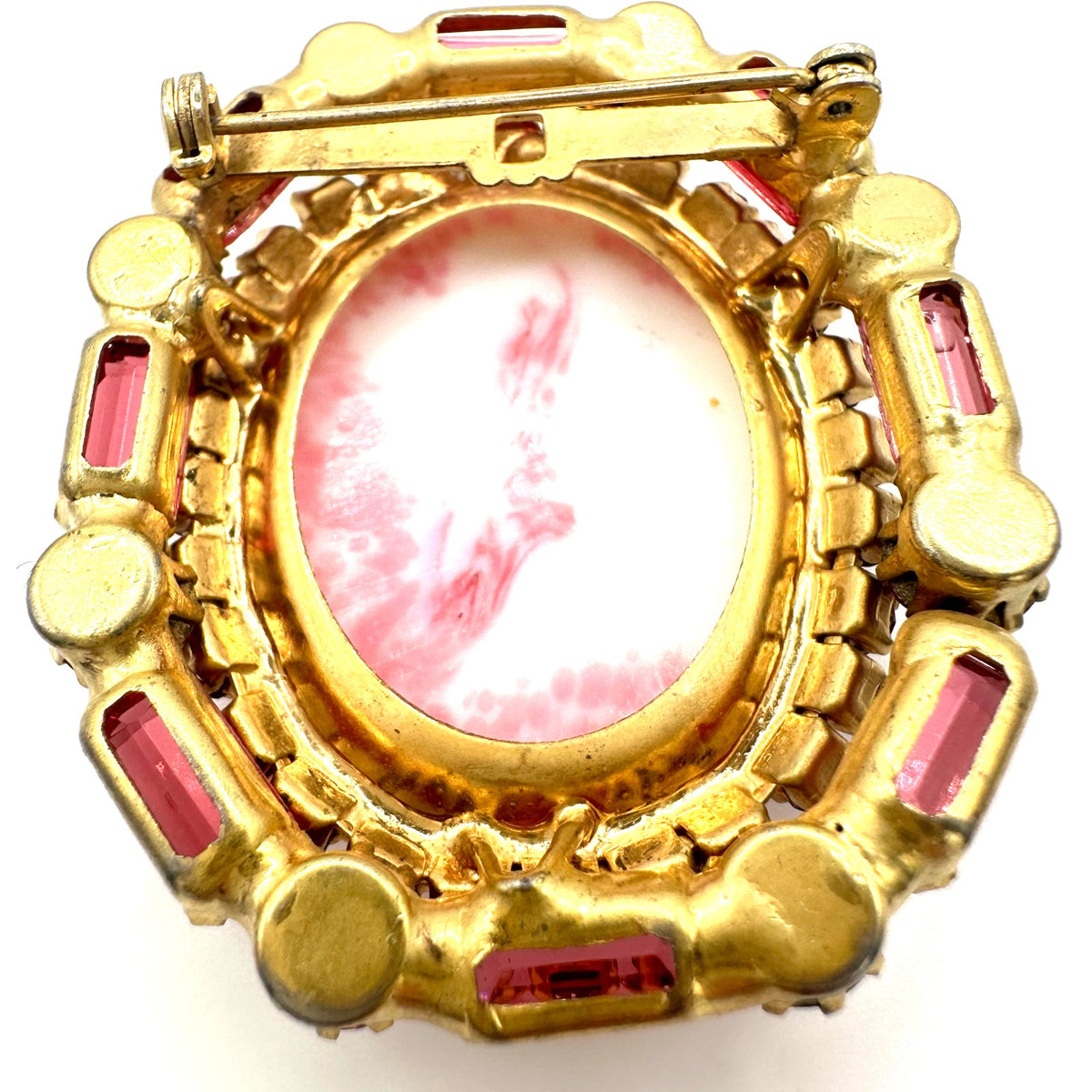Vintage gold tone oval pink mottled art glass cabochon rhinestones brooch