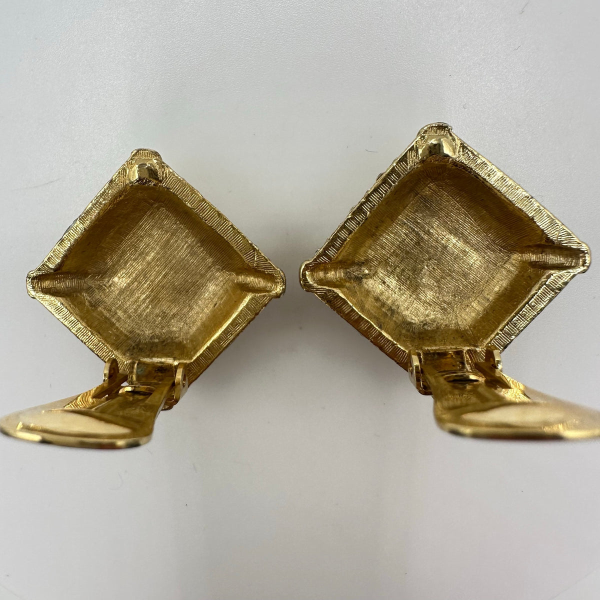 1980s 1990s vintage gold tone clear pavé rhinestones 3D square clip on earrings