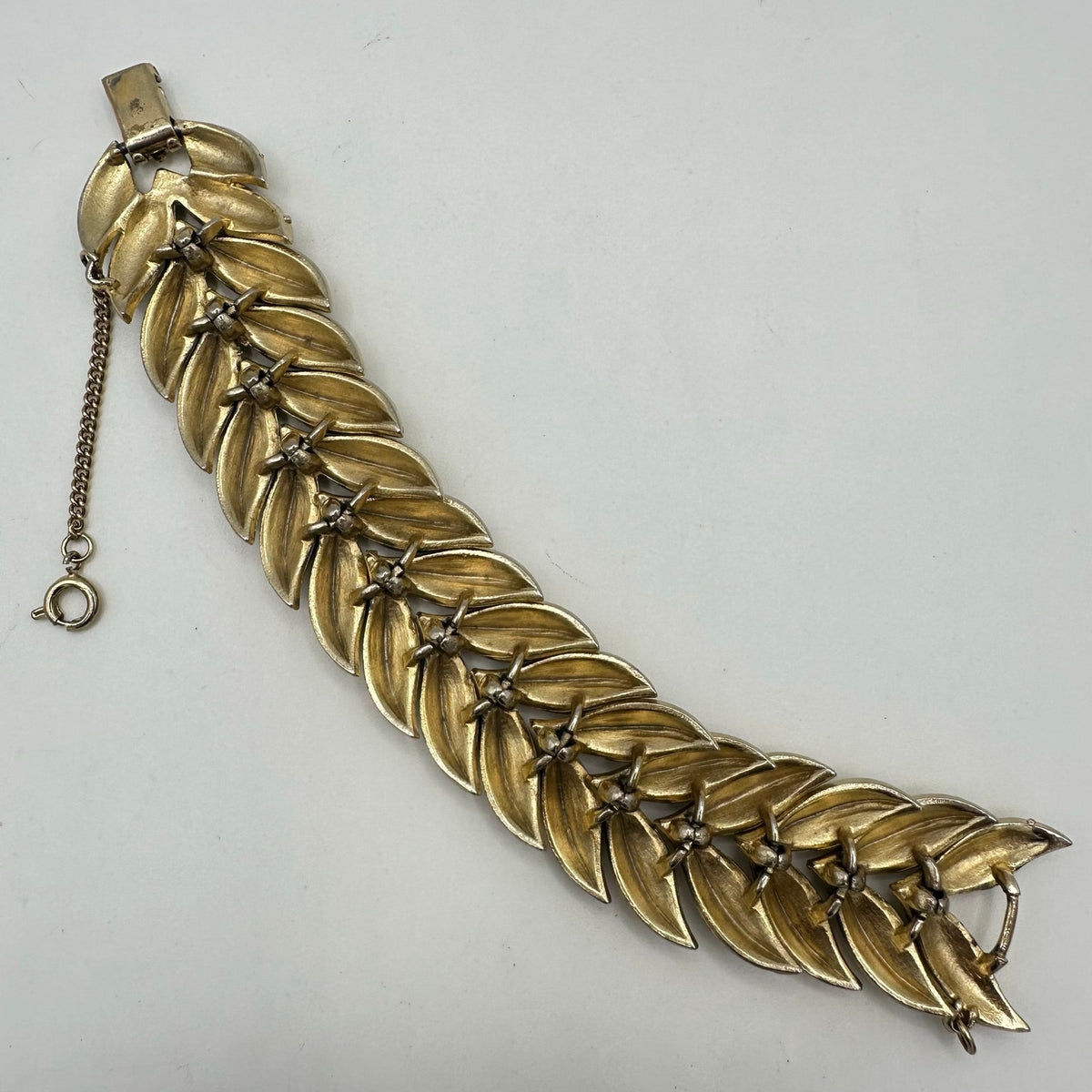 1950s vintage high end MCM gold tone brushed leaves leaf flex bracelet 6.5"