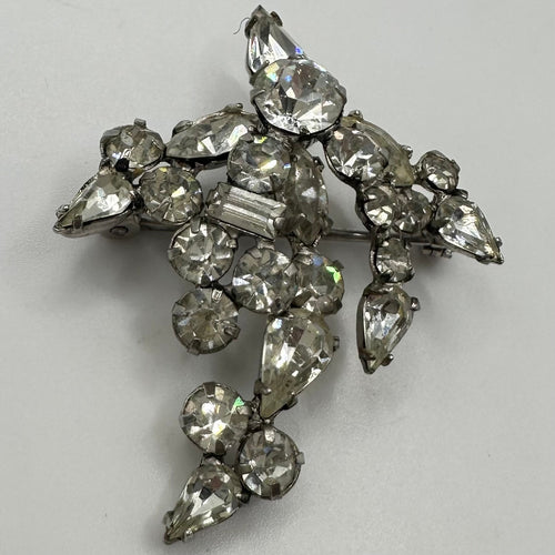 1940s 1950s vintage silver tone rhodium plated clear glass rhinestones brooch
