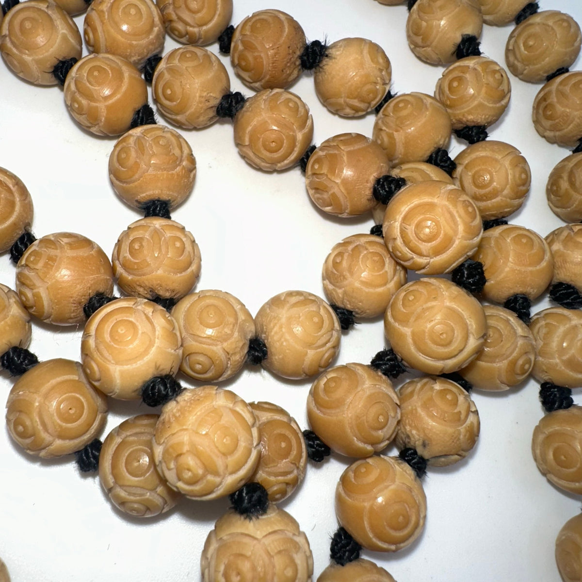 Antique 46” strand beige cream 12mm carved celluloid beads hand knotted necklace