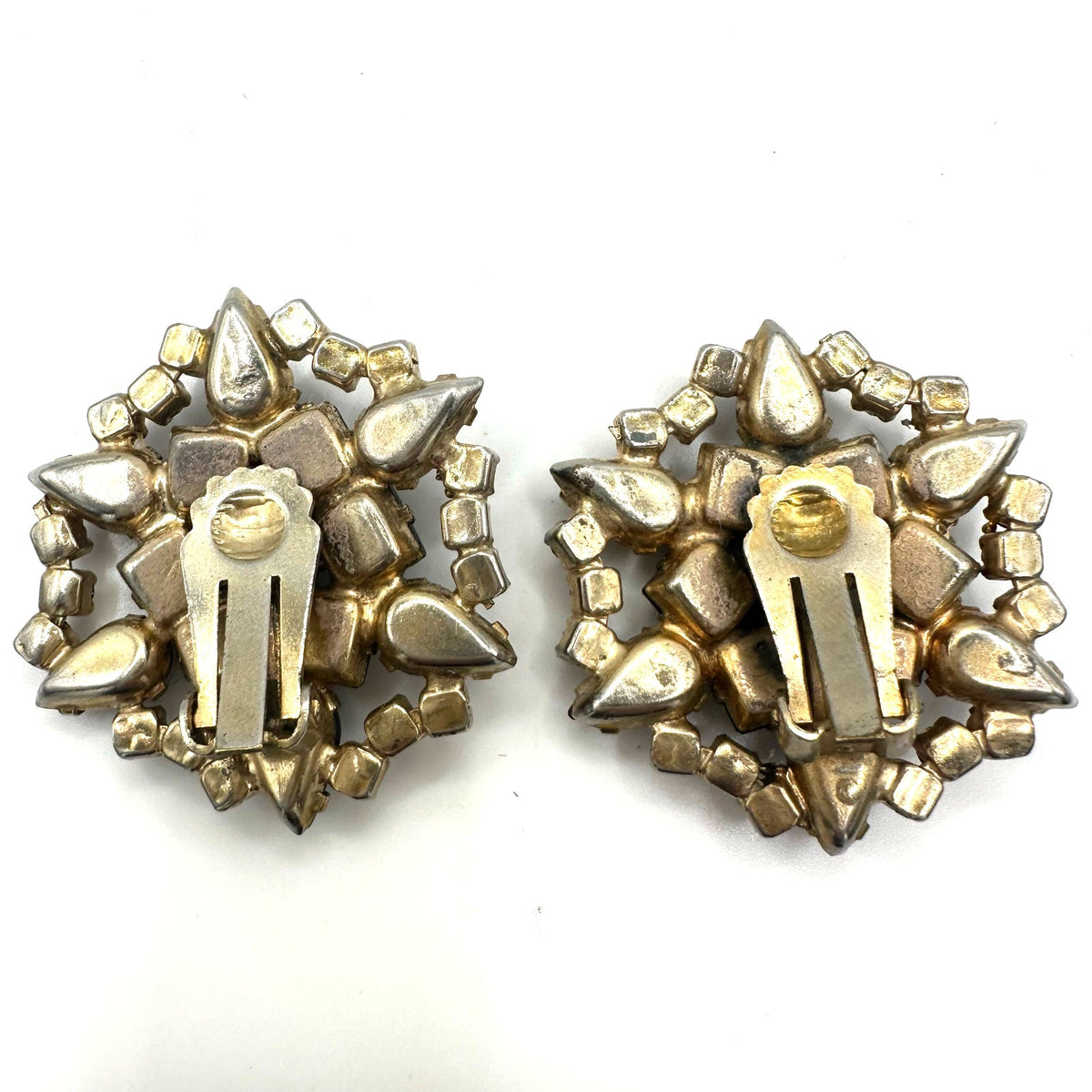 1950s vintage gold tone purple glass rhinestones cabochons clip on earrings