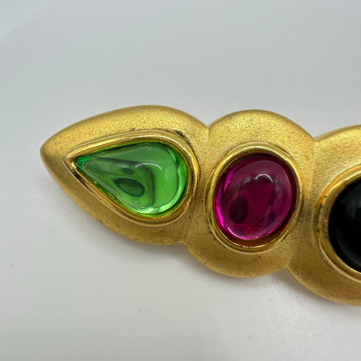 Park Lane vintage brushed gold tone multicolor lucite cabochons bar pin brooch