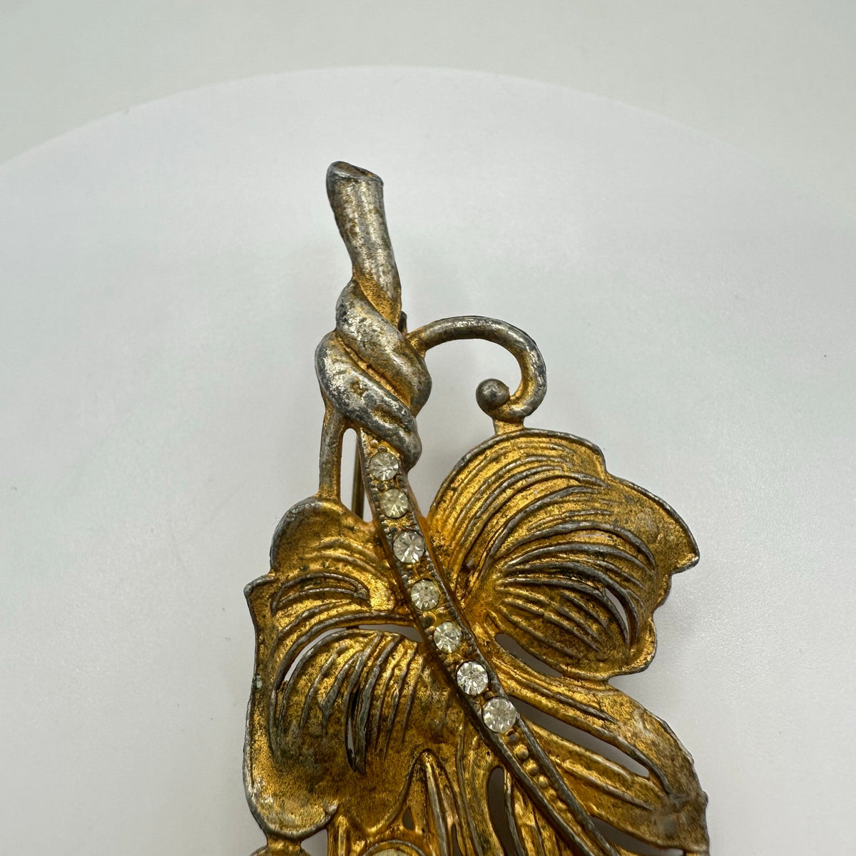 Vintage 1940s gold plated clear rhinestones floral buds fruit brooch pin