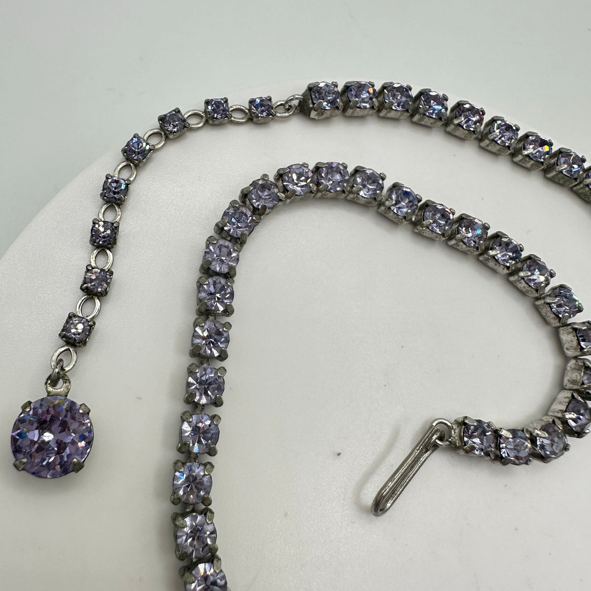 Vintage high end silver tone purple blue alexandrite rhinestones necklace