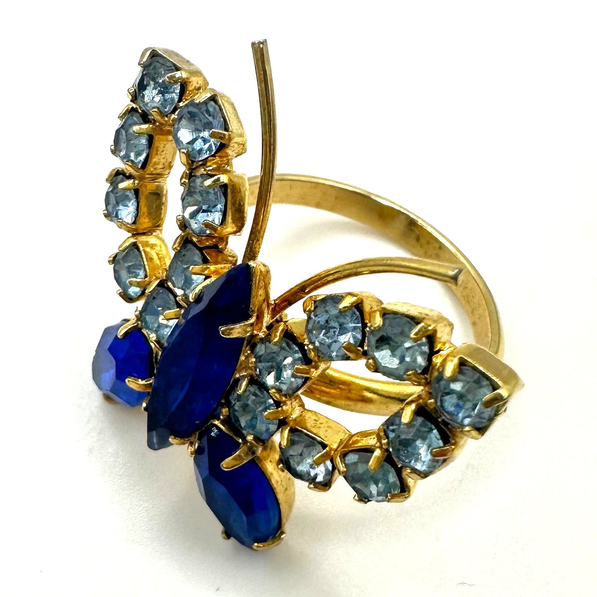 Vintage 1950s gold tone blue rhinestones butterfly adjustable cocktail ring