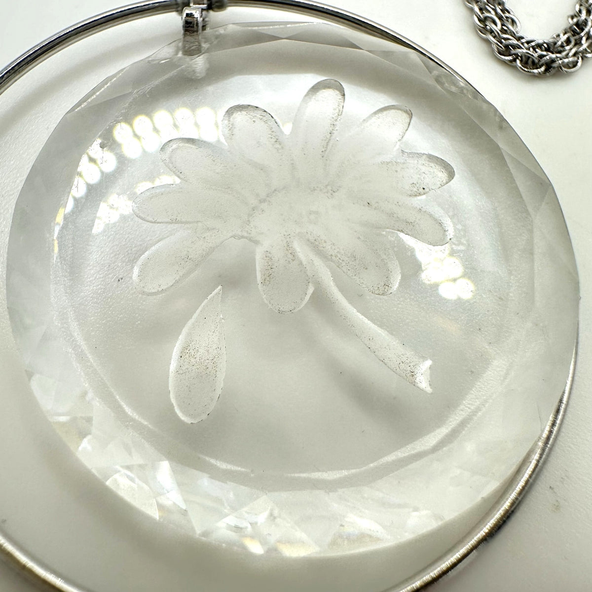 Hallmark vintage silver tone reverse cut crystal flower intaglio cameo necklace