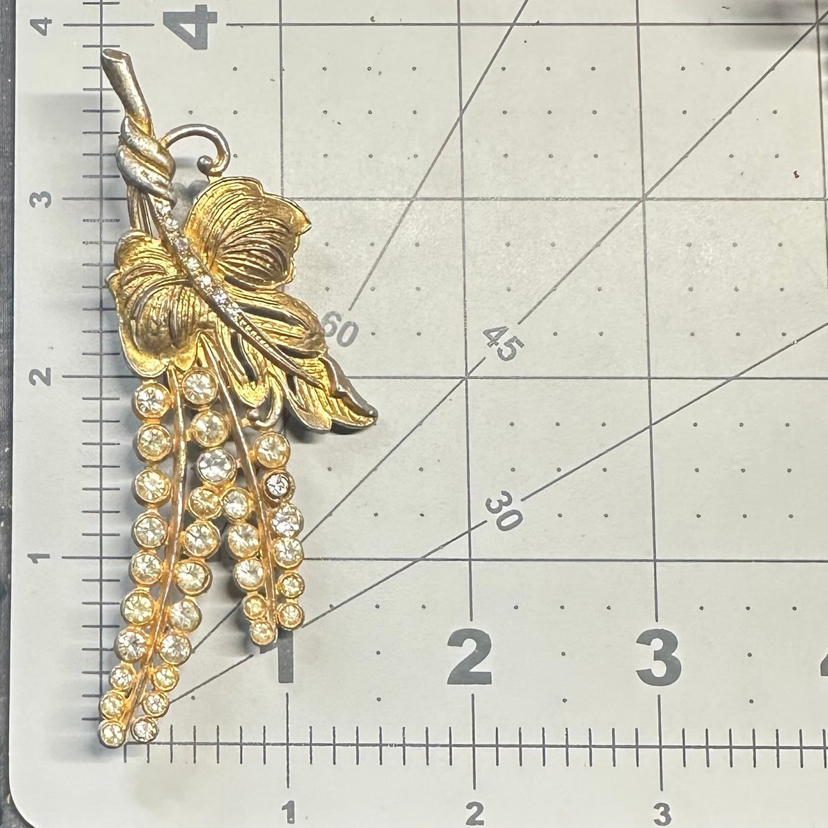 Vintage 1940s gold plated clear rhinestones floral buds fruit brooch pin