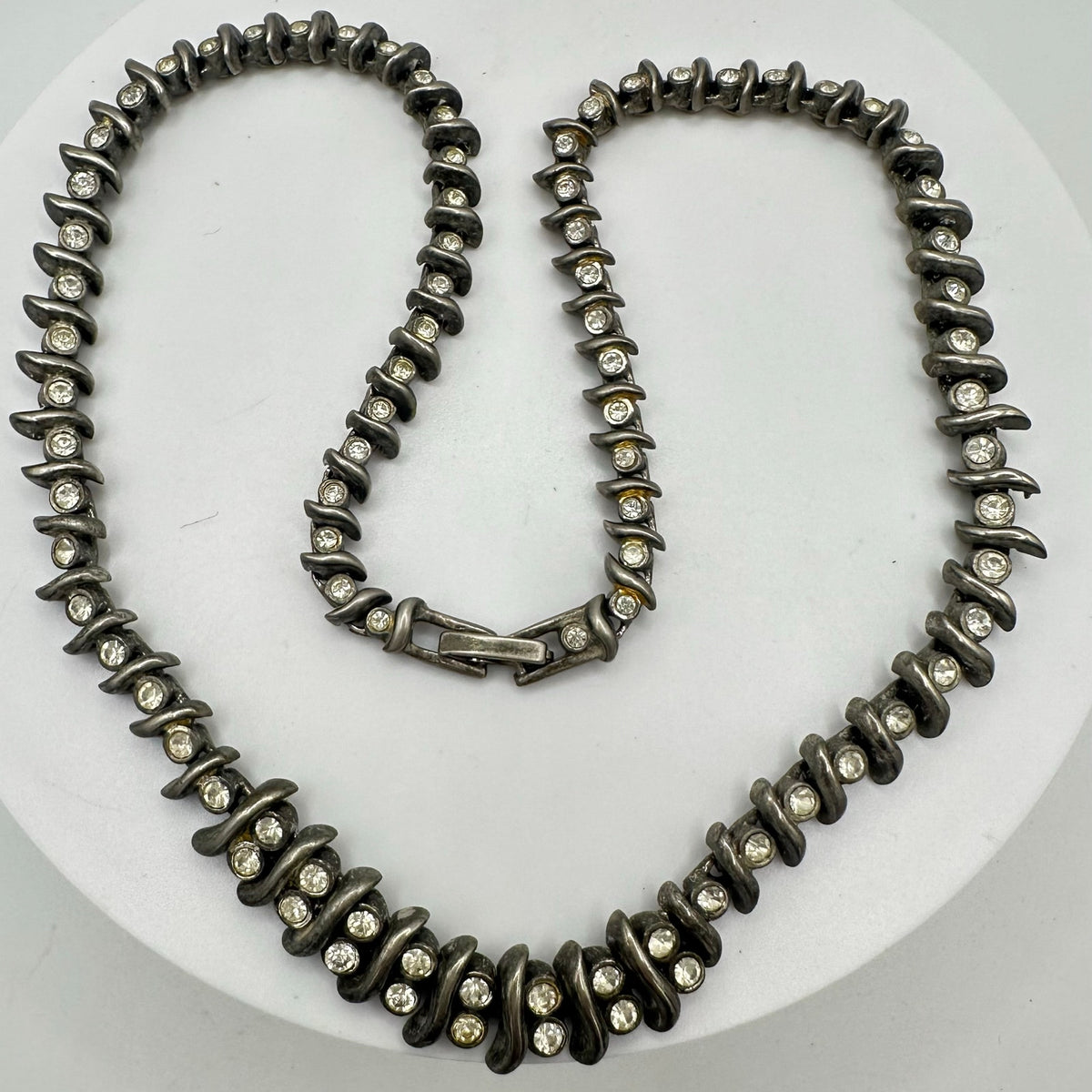 Vintage heavy silver tone clear glass rhinestones flex link modernist necklace
