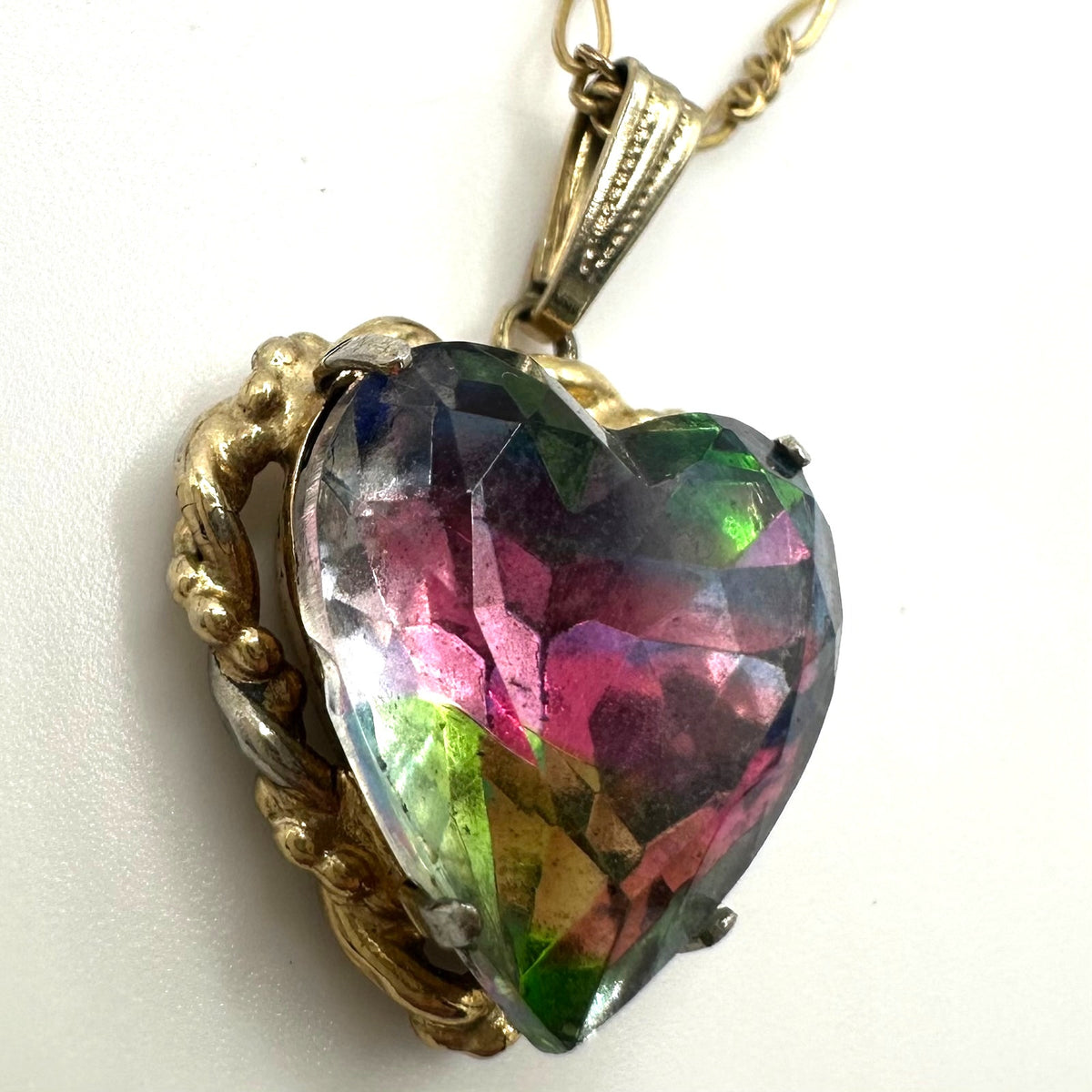 Vintage iris glass heart pendant on Atlas 12kt gold filled 18” chain necklace