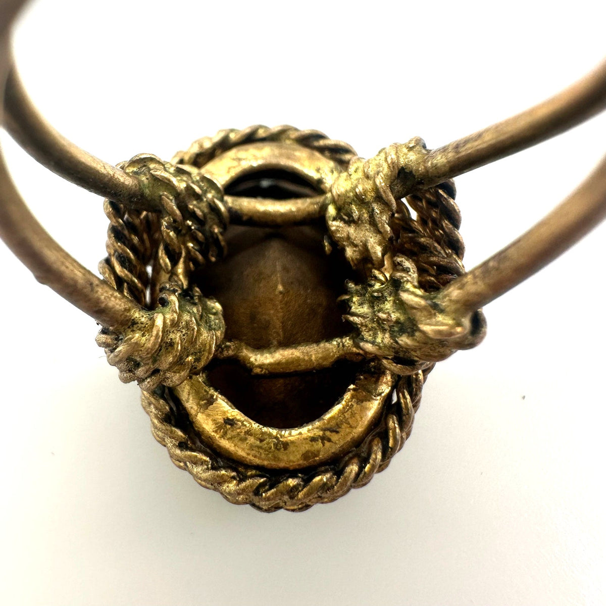 Vintage gold tone large fern green rhinestone adjustable cocktail ring