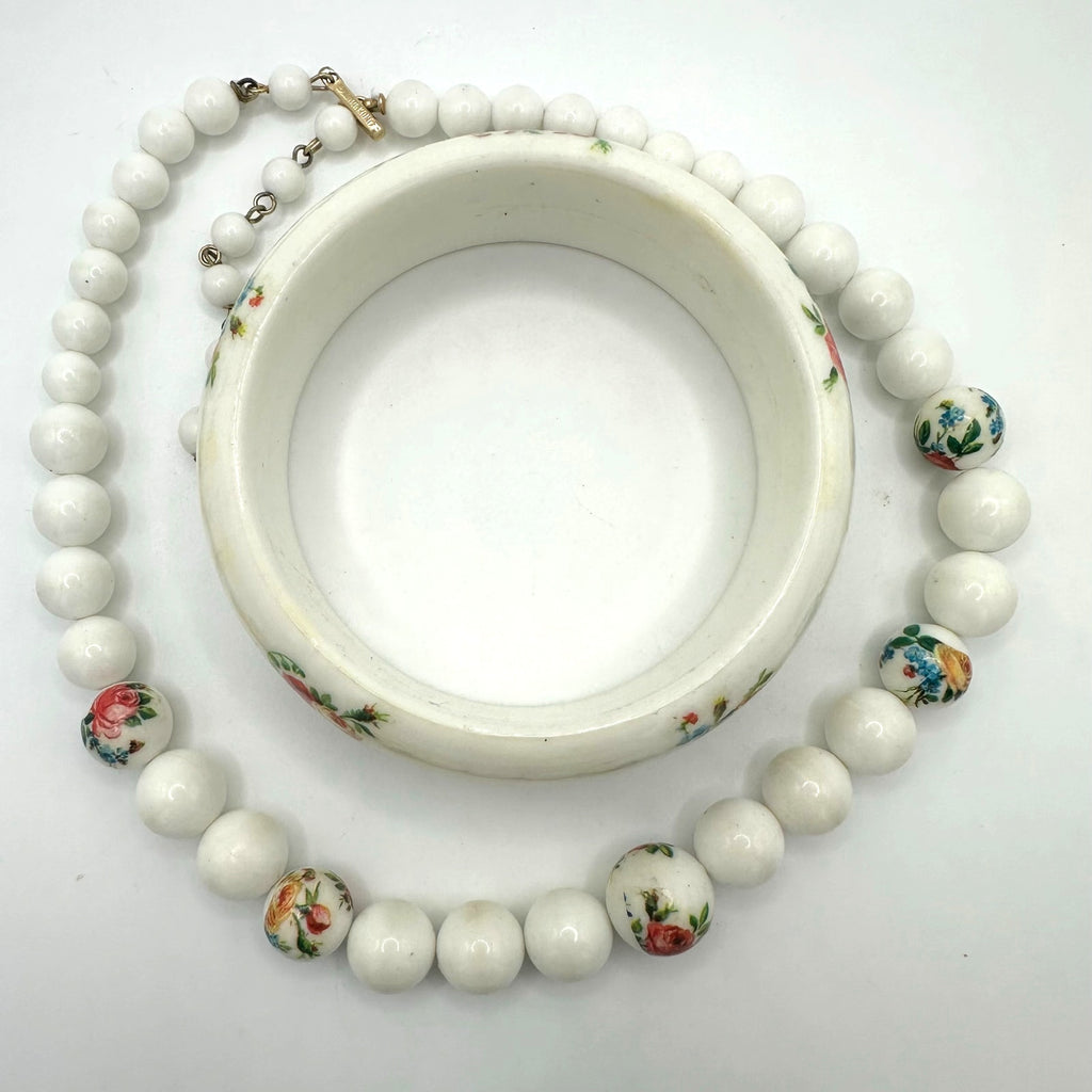 Hong Kong vintage floral white lucite bangle bracelet beaded graduated necklace