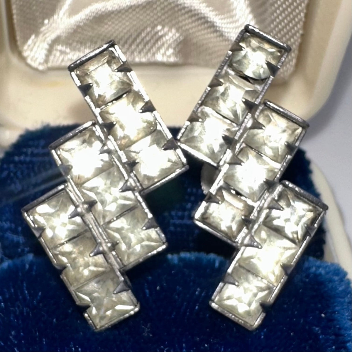 1940s vintage retro clear square rhinestones silver tone screw back earrings