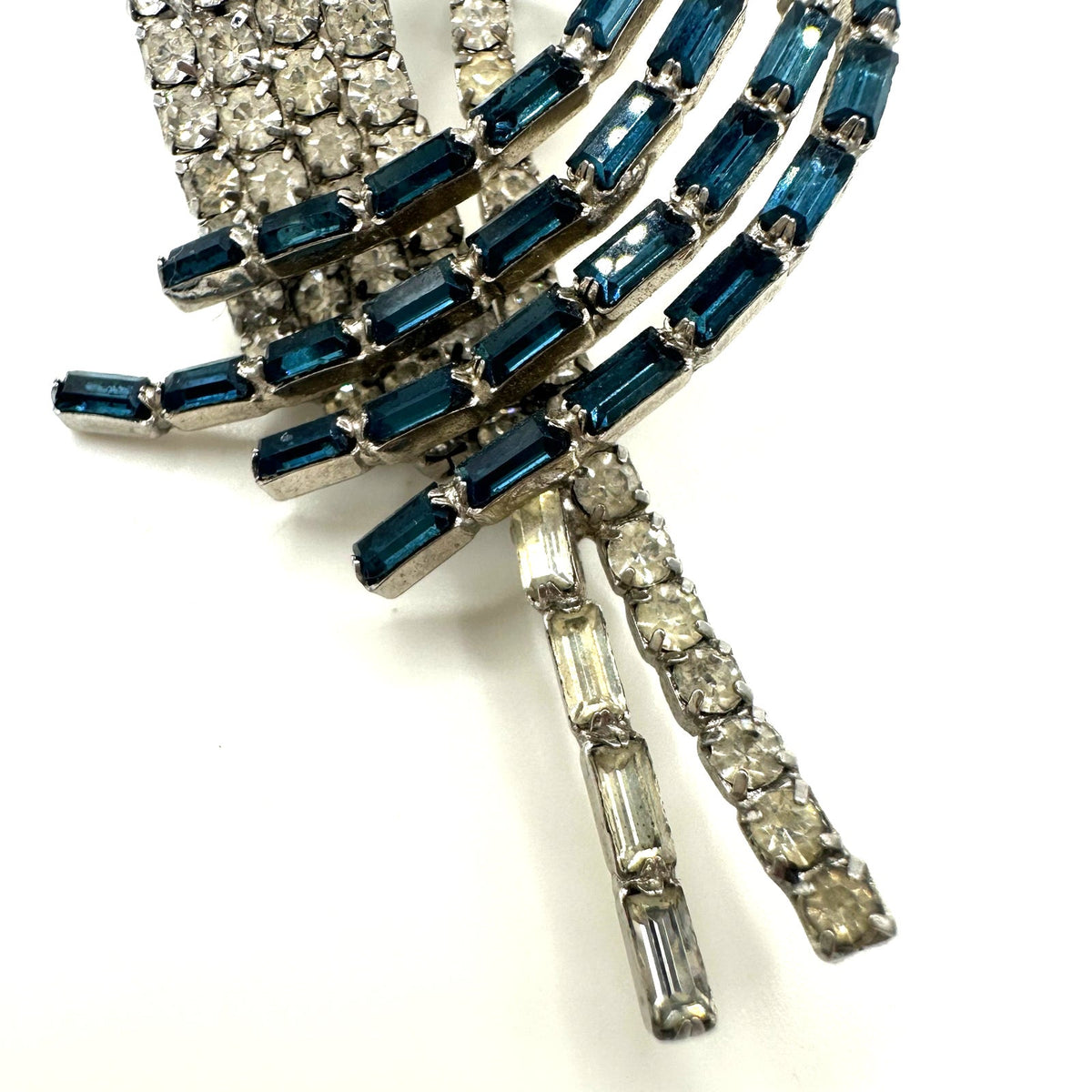 Vintage 1950s silver tone clear Montana blue baguette rhinestones 3D brooch