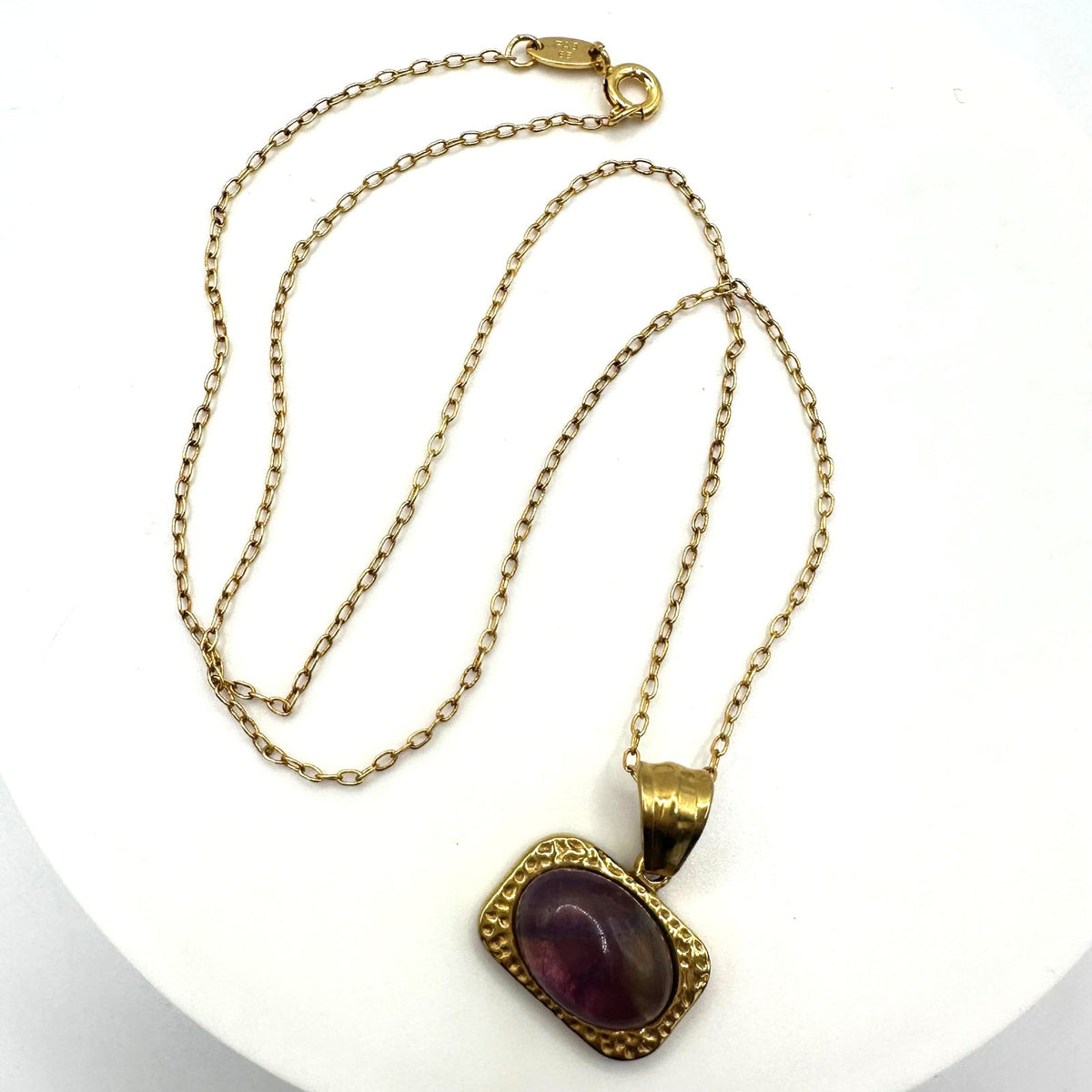Gold tone genuine purple amethyst cabochon pendant 17.75" chain necklace