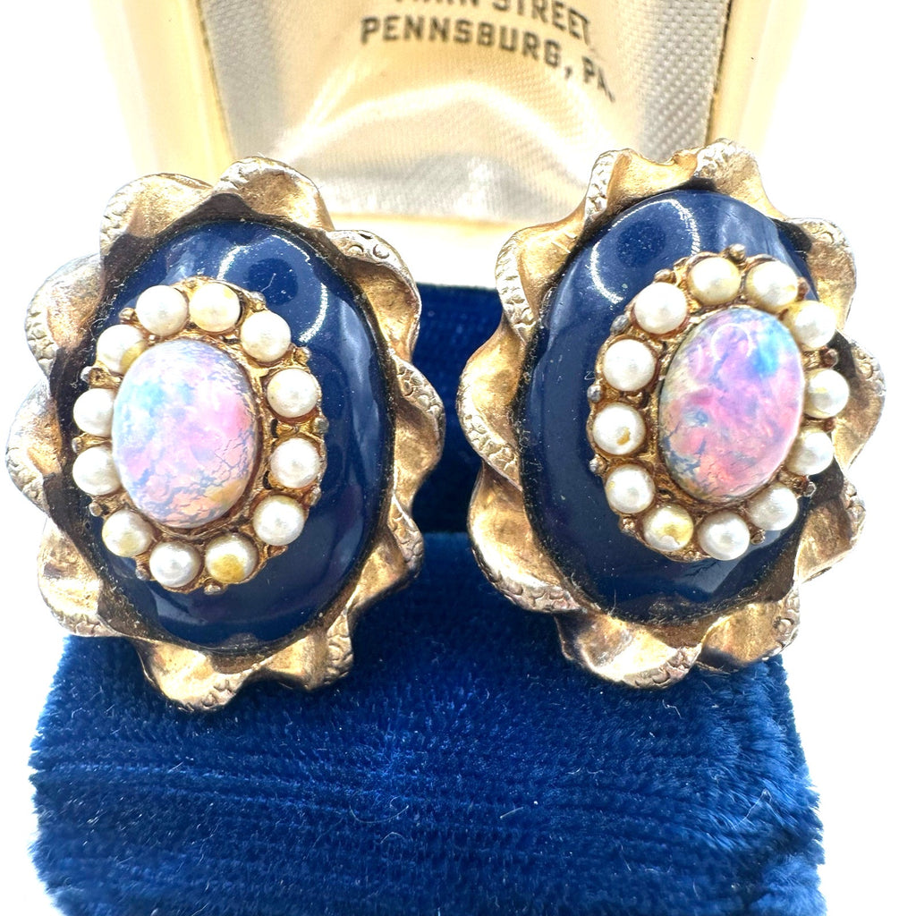 Vintage gold tone pink opalite art glass cabochon faux pearl clip on earrings