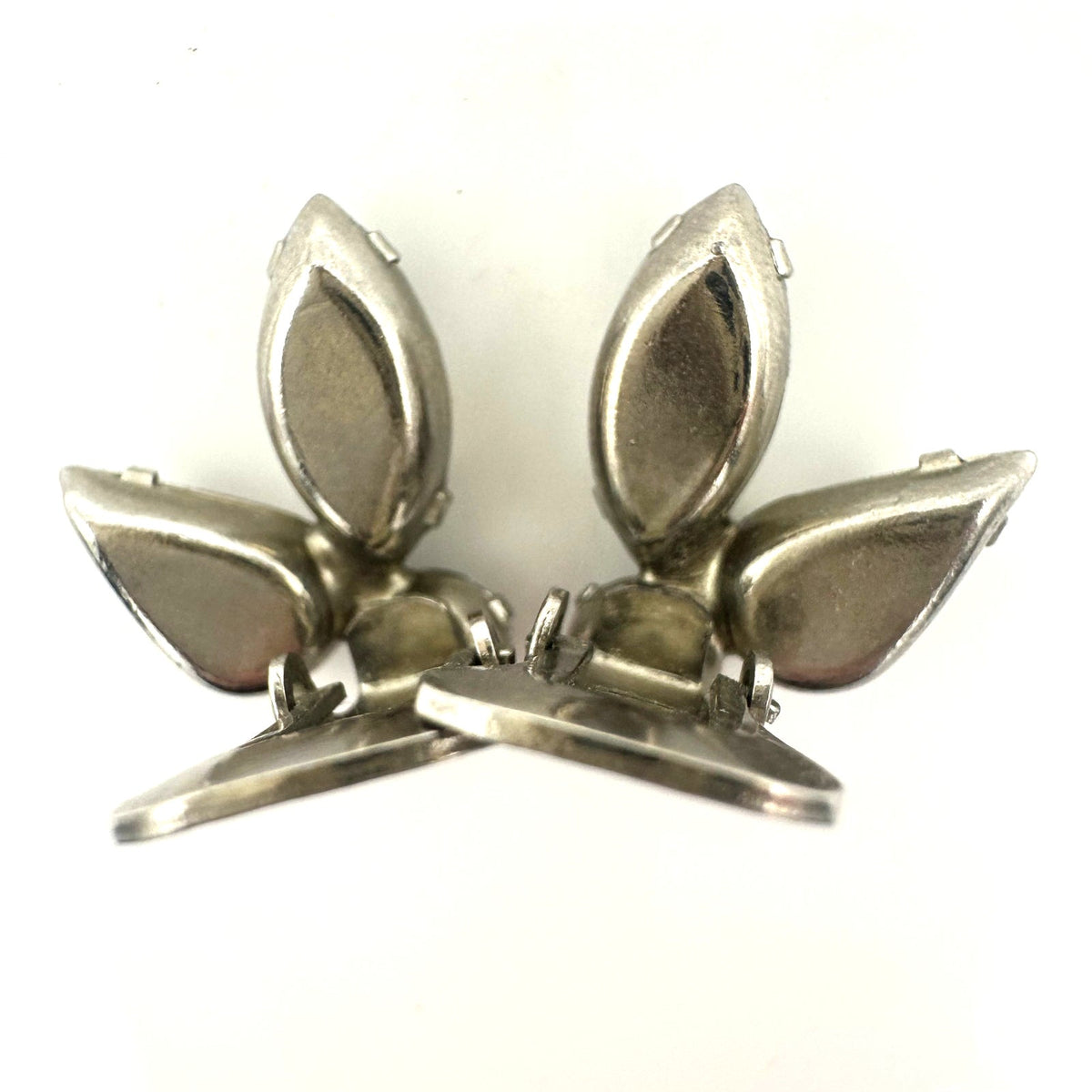 Weiss signed vintage silver tone clear glass rhinestones clip on earrings