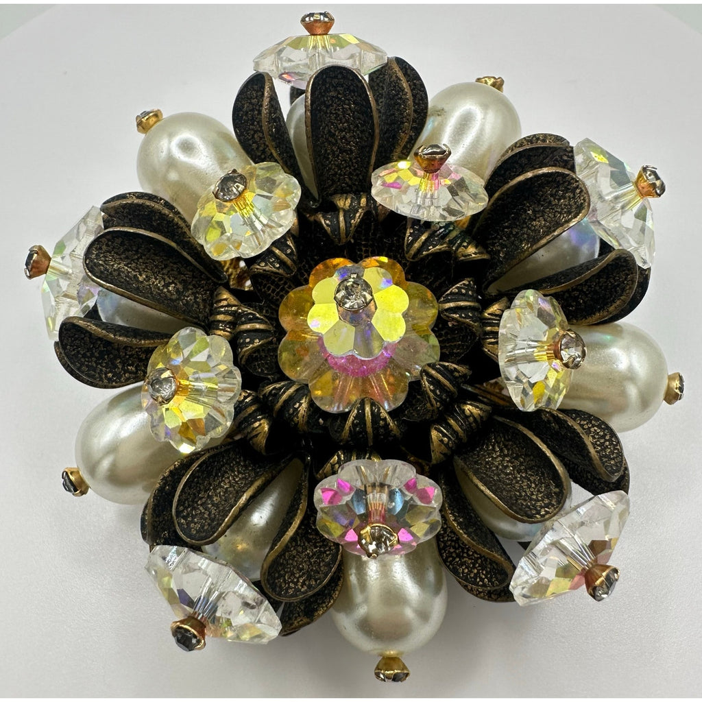 Unsigned Schiaparelli gold tone aurora borealis AB margarita faux pearls brooch