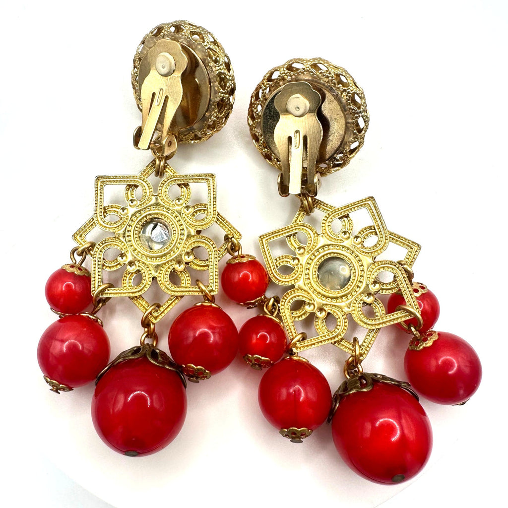 Vintage gold tone red moonglow lucite beaded dangle statement clip on earrings