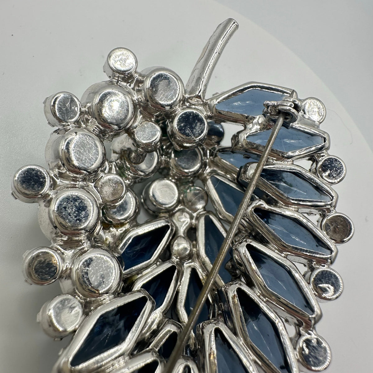 Juliana vintage book piece large silver tone blue green rhinestones leaf brooch