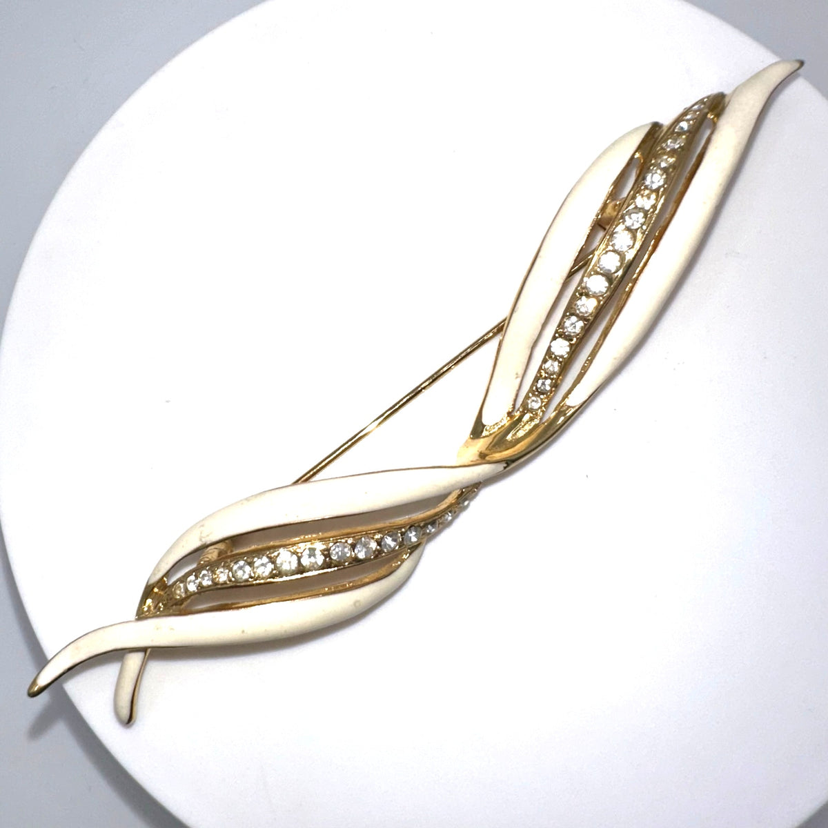 Erwin Pearl vintage gold tone white enamel clear rhinestones 4.5” bar pin brooch