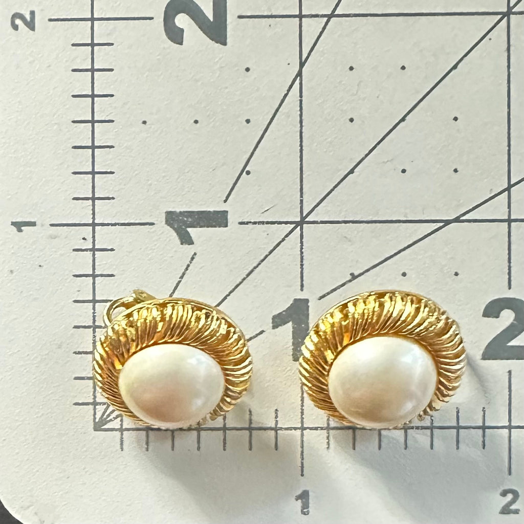 Majorica vintage gold tone white faux pearls round domed clip on earrings
