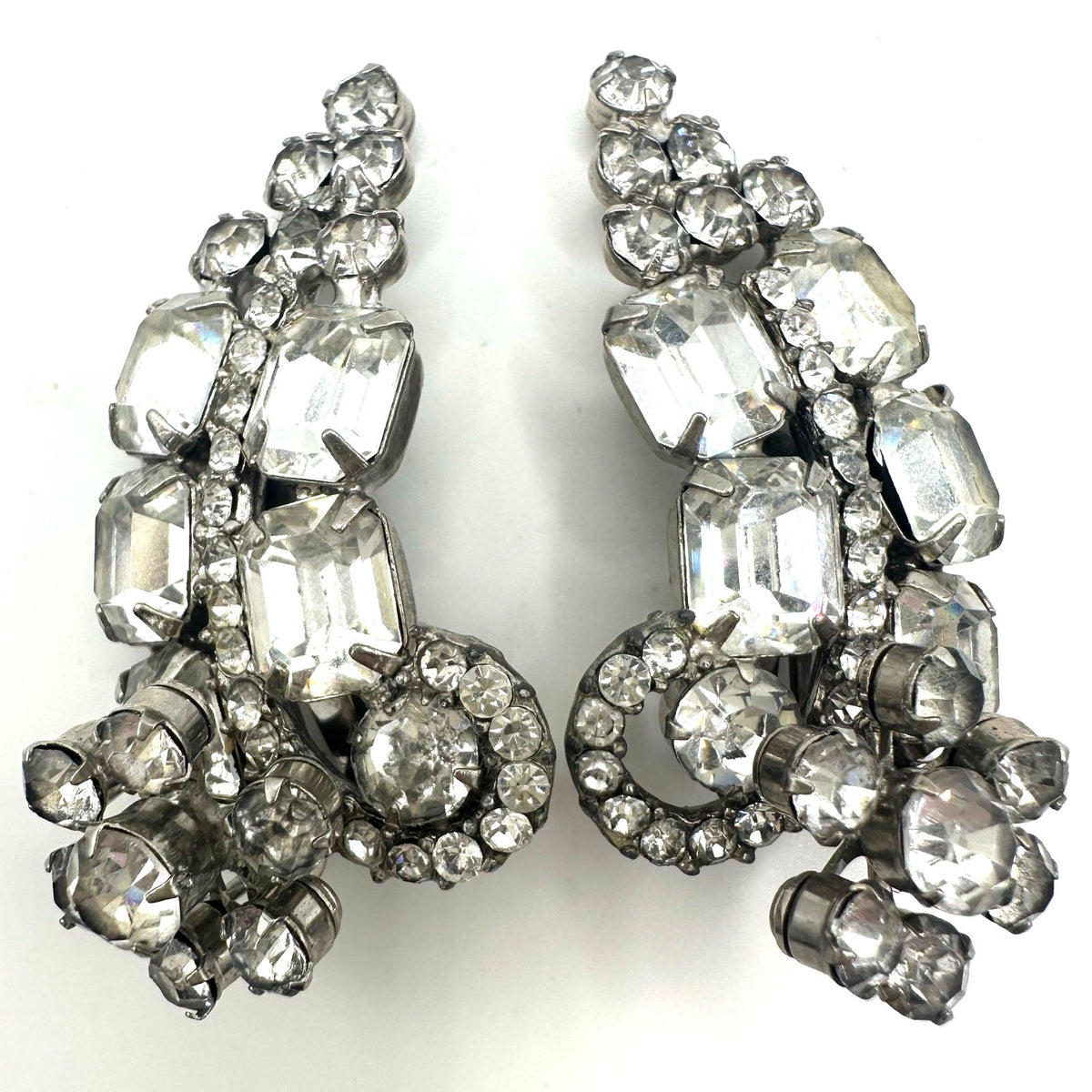 Juliana vintage silver tone clear glass rhinestones crawler clip on earrings