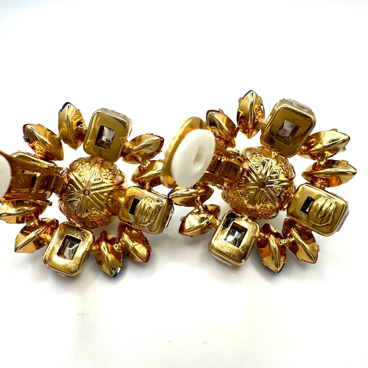Vintage gold tone red blue clear lucite rhinestones faux pearl clip on earrings