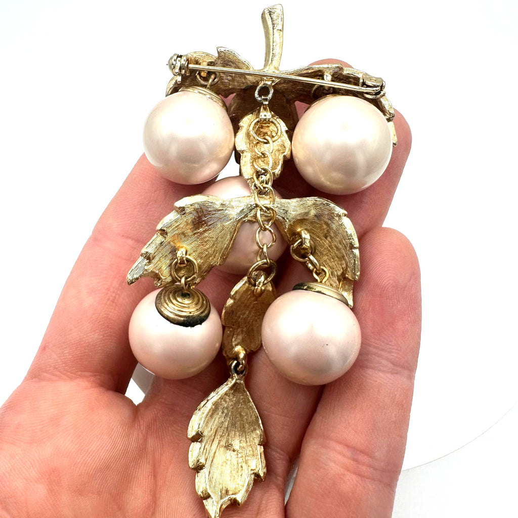 Vintage gold silver tone pink pearls beaded grapes bunch articulated brooch