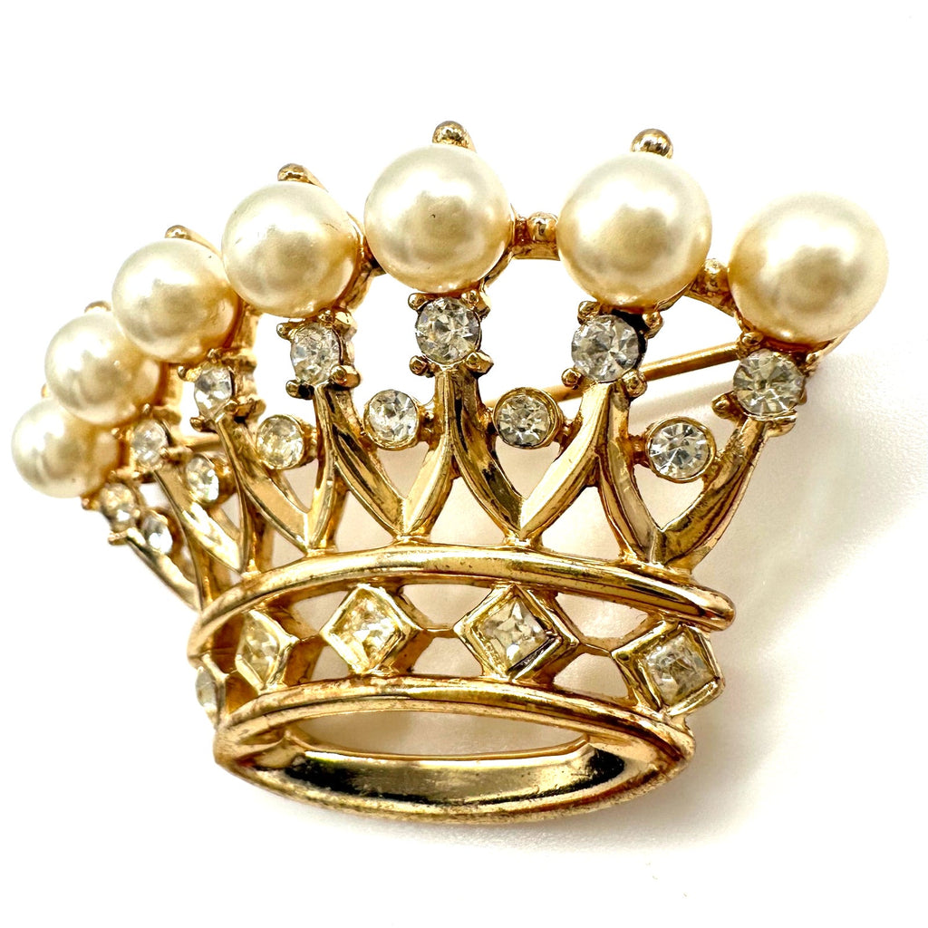 Trifari vintage gold tone clear rhinestones faux pearls royal crown brooch