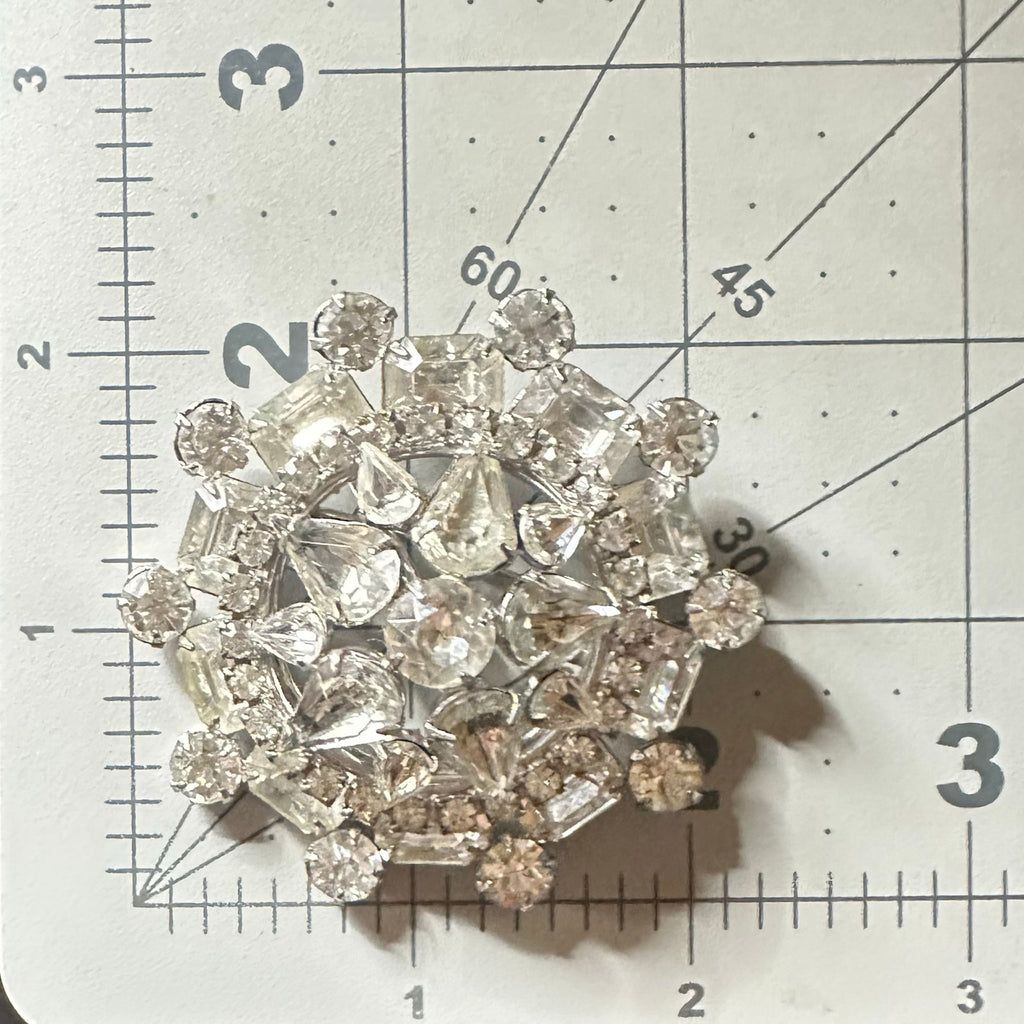 1950s vintage silver tone clear rhinestones sawtooth prong round domed 3D brooch