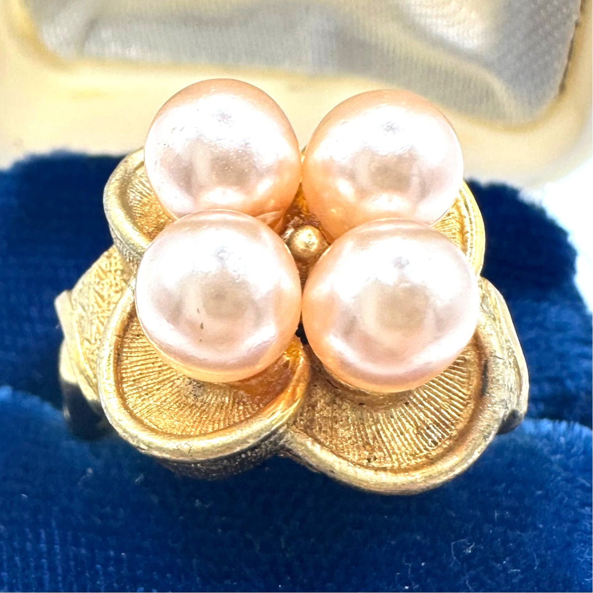 Vendome vintage 1960s gold tone pink faux pearls adjustable ring 5 6