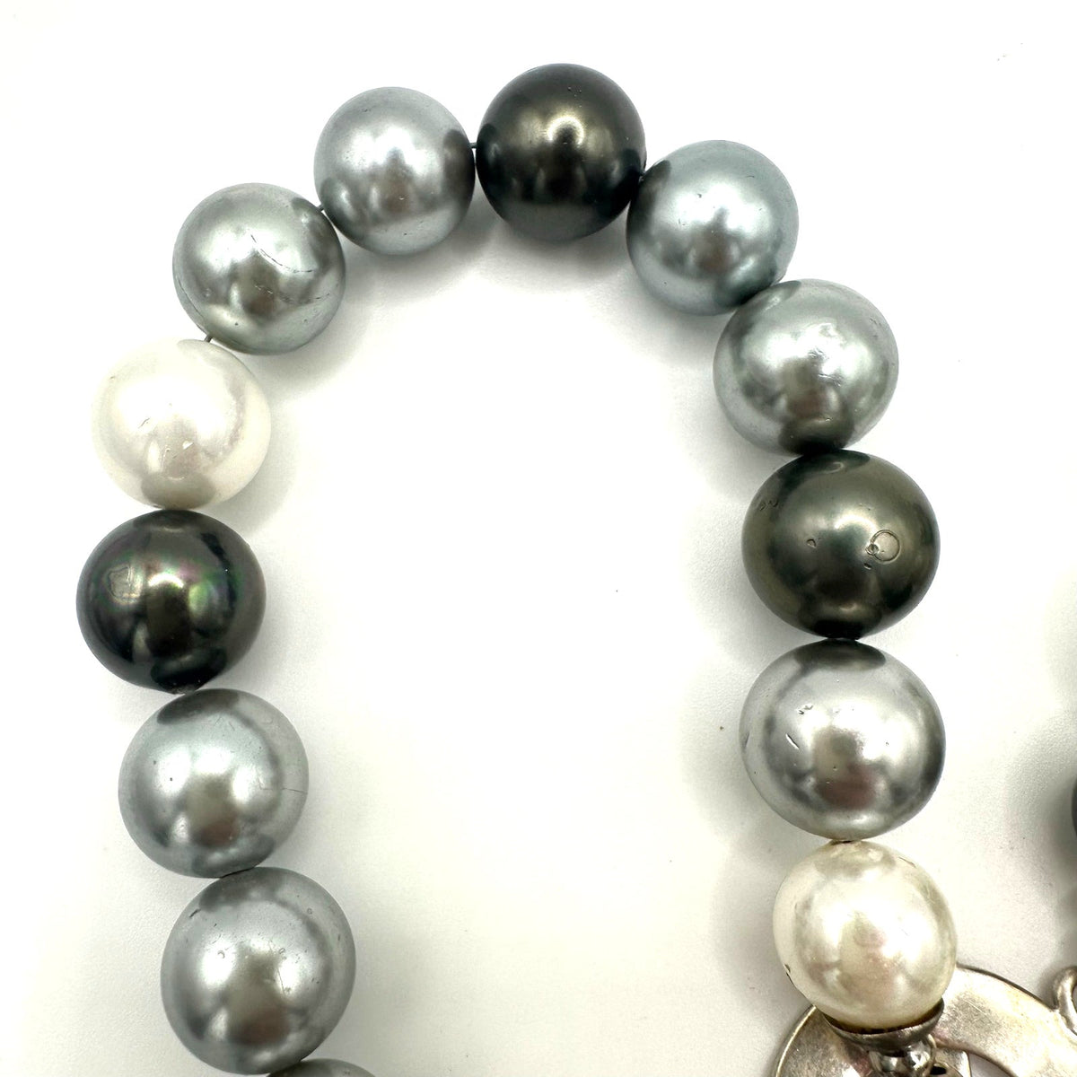 19” strand tri tone white silver black 13.5mm glass faux pearls necklace 131g