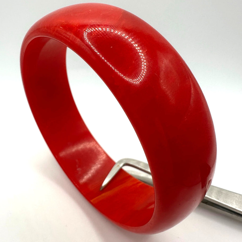 Antique vintage Art Deco 1930s 1940s cherry red swirled Bakelite bangle bracelet