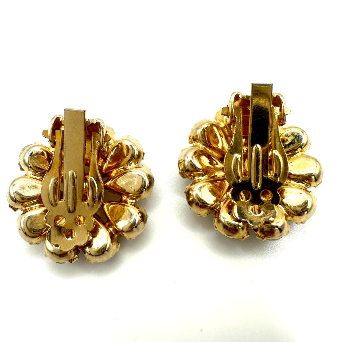 Vintage gold plated clear glass rhinestones round floral clip on earrings