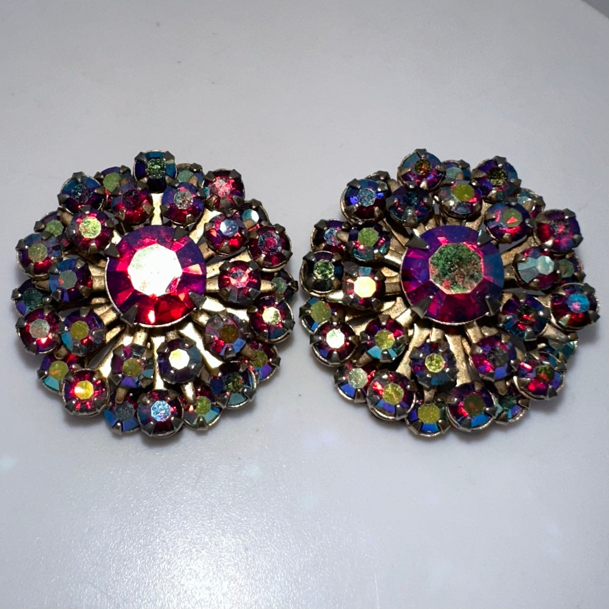 Vintage 1950s gold tone red aurora borealis AB rhinestones clip on earrings
