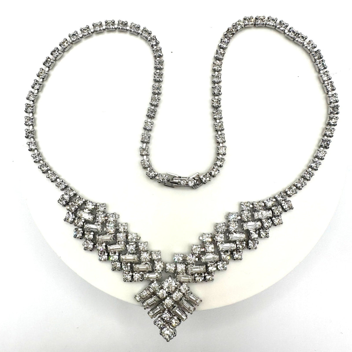 1950s vintage silver tone clear glass rhinestones pointed V swag necklace
