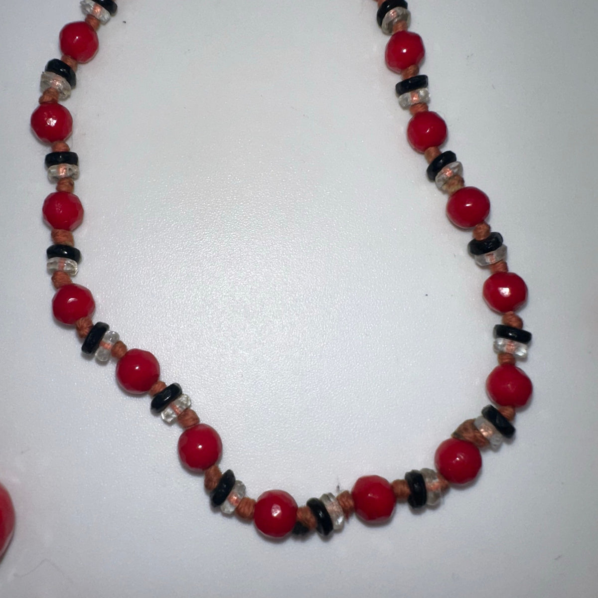 Antique Art Deco 1930s red black Czech glass beads beaded graduated 33” necklace