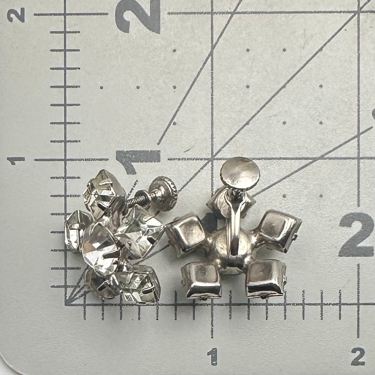 1940s vintage retro clear rhinestones starburst silver tone screw back earrings