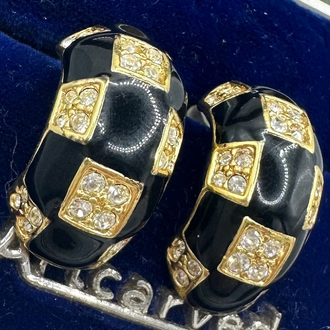 Roman vintage gold tone clear rhinestones black enamel half hoops post earrings